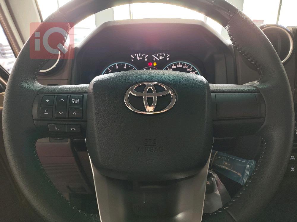 تۆیۆتا لاند کرۆزەر 70